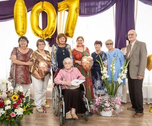 Pani Aurelia świętuje 107. urodziny i czerpie z życia garściami!