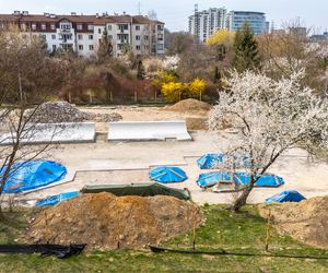 Budowa skateparku do jazdy na deskorolce, park im. Romana Kozłowskiego