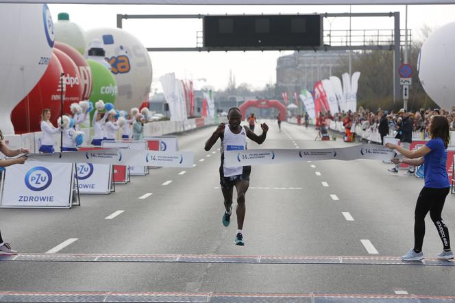 Warszawiacy pobiegli w maratonie