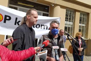 Spór o zmiany w Alejach Jerozolimskich. Aktywiści przed siedzibą Zarządu Dróg Miejskich