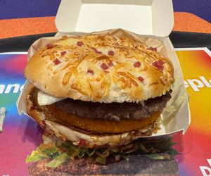 Taki widok na premierze Burgera Drwala w McDonalds. Wielkie zaskoczenie.
