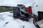 Łódź. Śmiertelny wypadek na drodze krajowej nr 35. Kierowca mercedesa uderzył w tył tira [ZDJĘCIA].