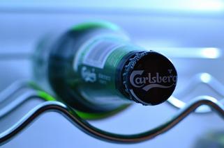 Carlsberg wstrzyma produkcję. Brakuje CO2, ogromny problem branży spożywczej