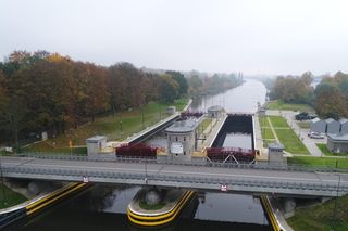 Prawie 1,5 tony śniętych ryb odłowiły już patrole Wód Polskich w dorzeczu Odry, w kanale Gliwickim i Kędzierzyńskim