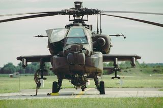 AH-64D Apache nad Polską. Pierwszy udany lot z amerykańskim pilotem