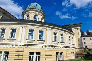 Najpiękniejszy basen w Polsce. Kąpiel pod kopułą jak z bajki na Dolnym Śląsku
