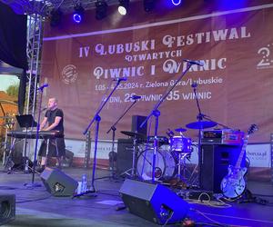  IV Lubuski Festiwal Piwnic i Winnic w Zielonej Górze. Koncert zagrał Czesław Śpiewa