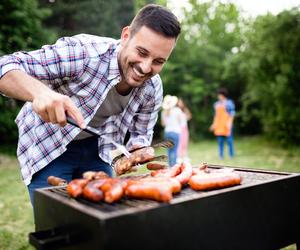 Czas na grilla! Tanie i proste przepisy na udane grillowanie