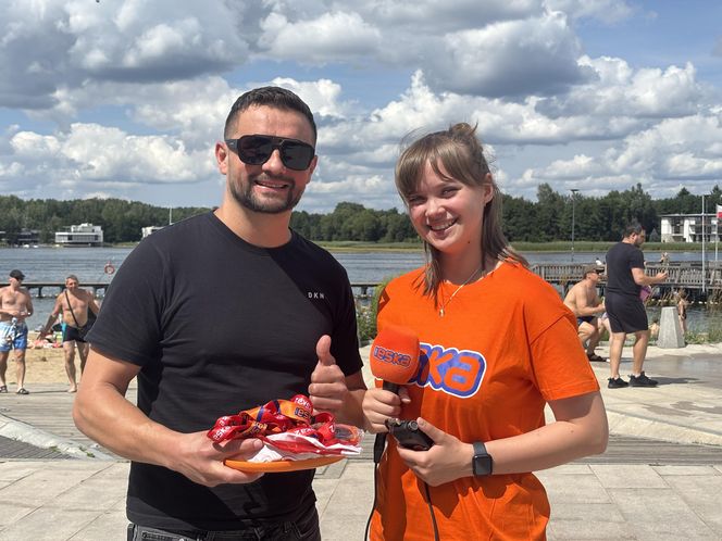 Wakacyjny patrol Eska Summer City na olsztyńskiej Plaży Miejskiej