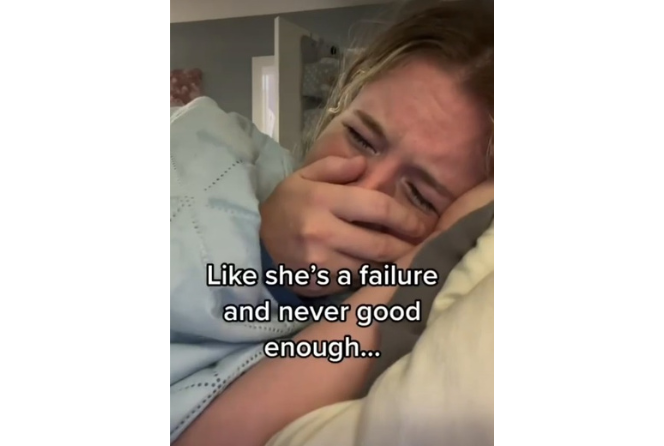 Płacząca mama