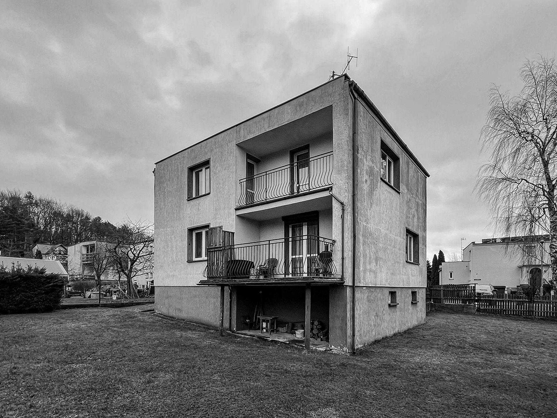 Metamorfoza domu kostki z lat 70.