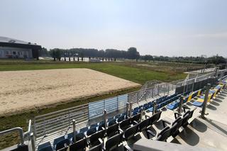 Podpisanie umowy na rozbudowę stadionu piłkarskiego w Mościcach