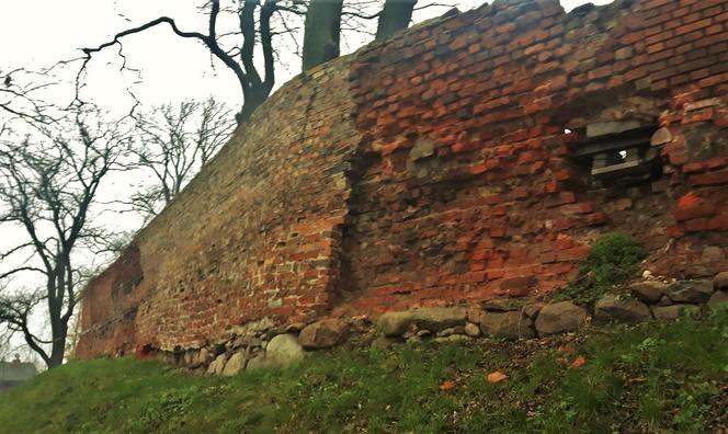 Brześć Kujawski, fragment muru obronnego