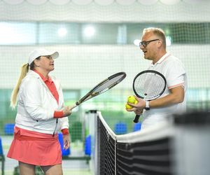 Katarzyna Niezgoda i ukochany rozgrzali kort! Spódniczka kusa, za to mimika na bogato