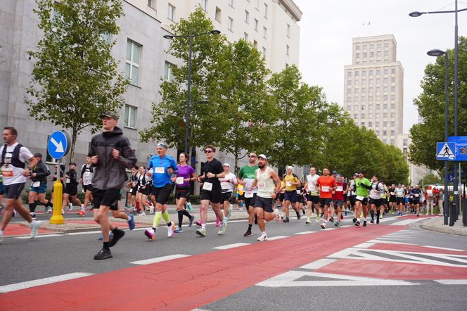 Uczestnicy Maratonu Warszawskiego 2025