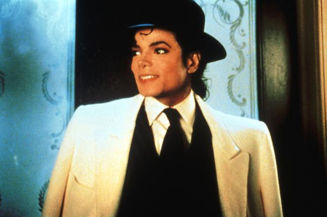Michael Jackson na przestrzeni lat. NIEWIARYGODNE, jak zmieniał się król muzyki pop!