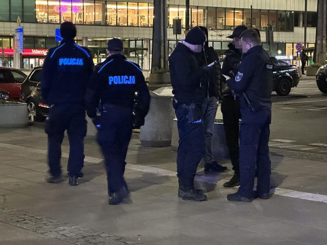 Bójka przy Dworcu Centralnym. Kolejny atak nożem w centrum Warszawy. Ranny Litwin