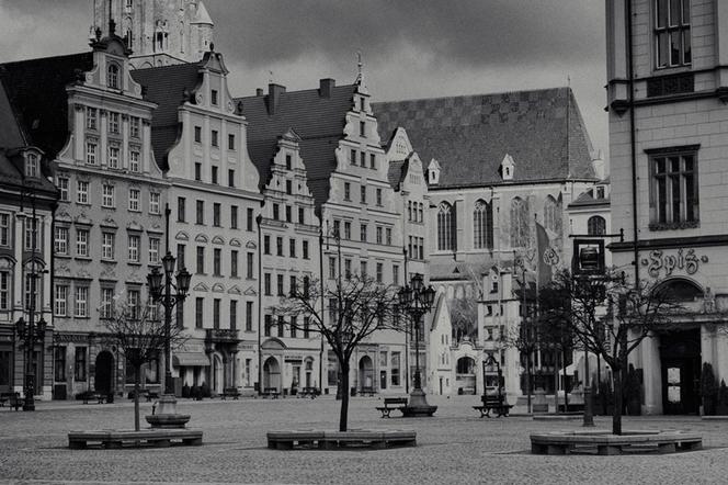 Wrocław w czasie epidemii - opustoszałe centrum miasta