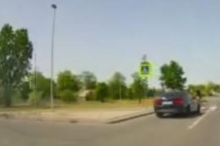 Poważny wypadek w Toruniu. Pijany kierowca BMW staranował rowerzystę