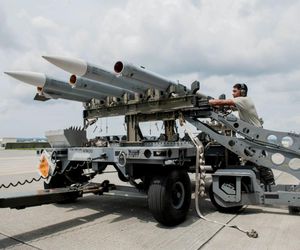 Pociski AIM-120D AMRAAM