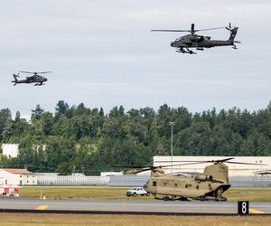 Przygotowania do spotkania Putin-Trump w bazie sił powietrznych USA na Alasce