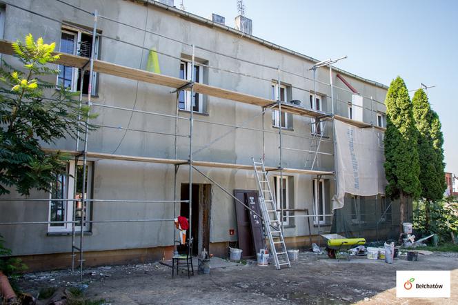 Bełchatów. Kamienice Tkaczy pięknieją