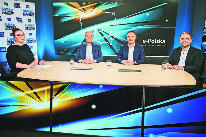 Bezpieczna cyberprzestrzeń w niebezpiecznych czasach zdjęcie otwierające