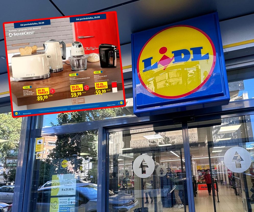 Wejście do sklepu Lidl z widocznym neonem i odbijającym się w szybie banerem reklamowym z ofertą retro sprzętów kuchennych Silvercrest: tosterem, czajnikiem, rozdrabniaczem i mikserem. O promocjach Lidla i nowościach przeczytasz na Super Biznes.