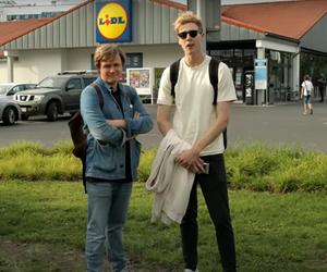 YouTuberzy przylecieli na zakupy do Polski. Zapłacili znacznie mniej!