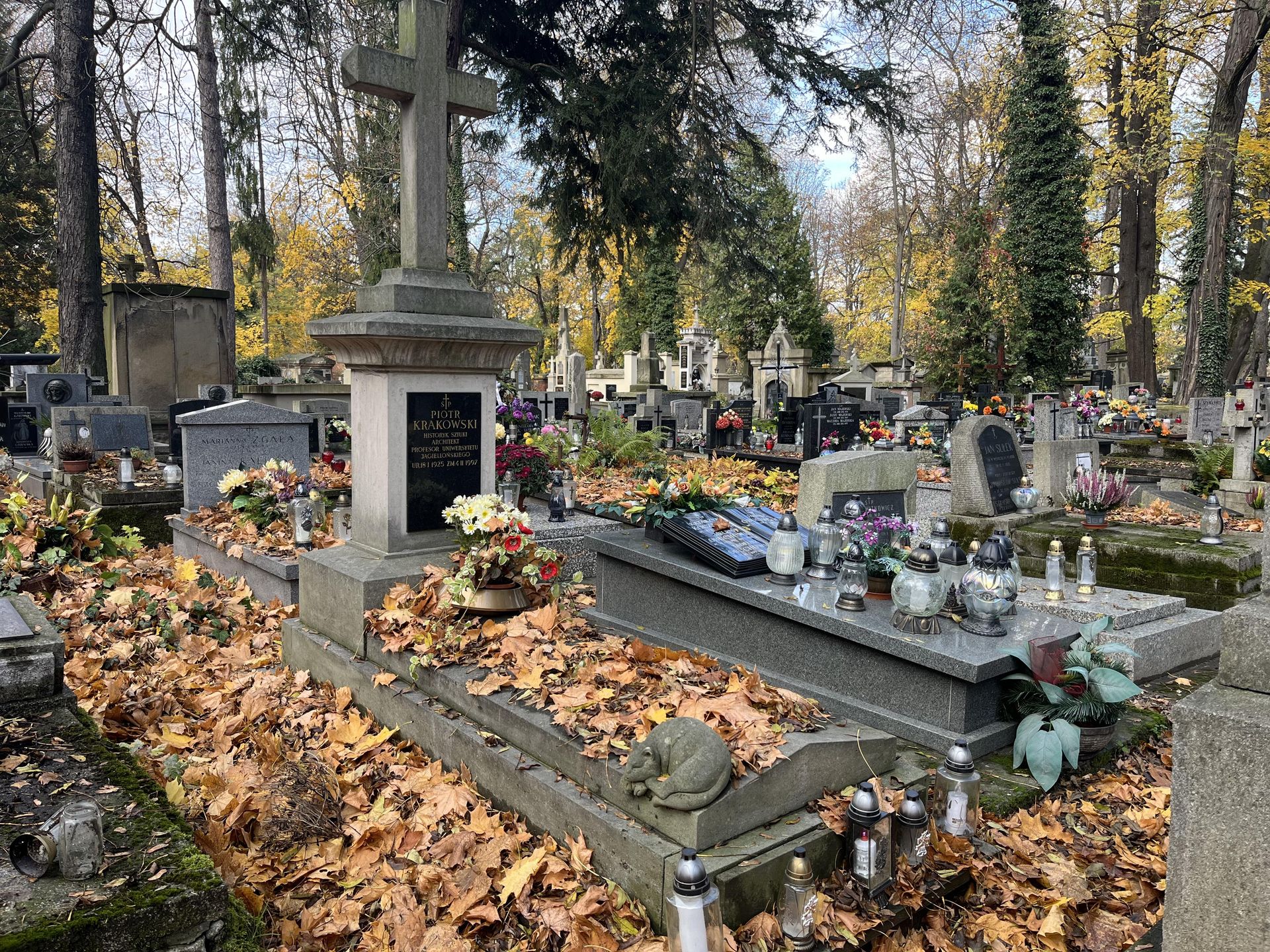 Groby architektów na krakowskich cmentarzach