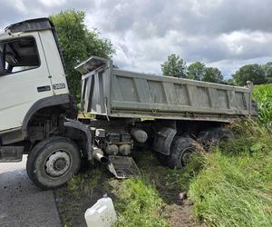  Dwie ciężarówki roztrzaskały się na drodze. Kierowca Scanii nie miał szans