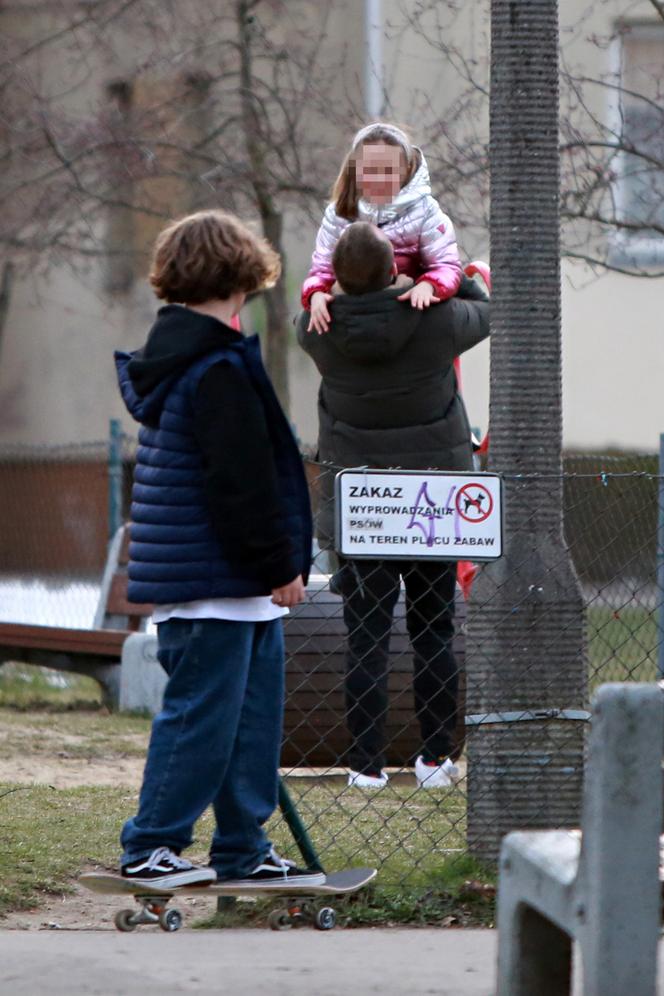 Tak wygląda tydzień z tatą Marcinem Hakielem