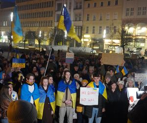 Manifestacja w trzecią rocznicę wybuchu wojny w Ukrainie