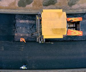 Koniec czekania na szlabanach. Rewolucja na Chełmżyńskiej. Zobacz, jak powstaje nowy wiadukt za miliony