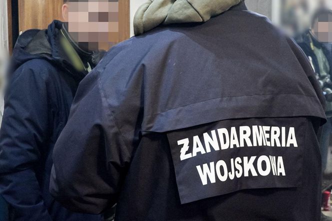 Służby rozbiły gang narkotykowy. Wśród zatrzymanych są żołnierze