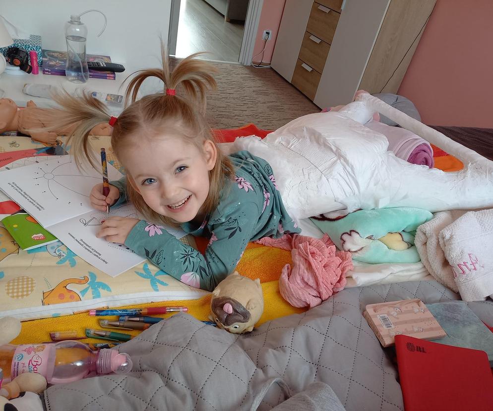 Niepełnosprawna Anka z Bydgoszczy ma pięć lat, ale nie chodzi do przedszkola. „Żadne mnie nie chce!”