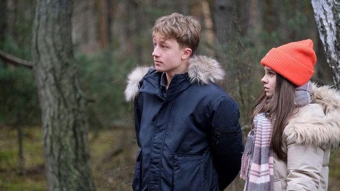 M jak miłość odc. 1857. Kacper (Bartosz Ziewiec), Basia (Karina Woźniak)