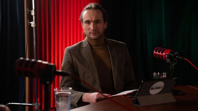 	Na dobre i na złe odc. 952. dziennikarz Rafał Kostrzewa (Mateusz Czwartosz)