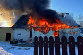 Matka i czwórka dzieci stracili dom w pożarze! Potrzebne wsparcie!