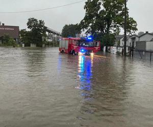 Zalane szkoły i przedszkola! Mężczyzna porażony prądem