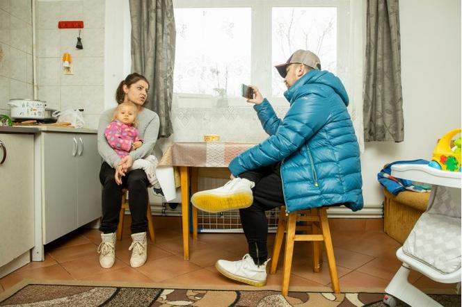 Skandal w Otwocku! Sąd zabrał jej synka, bo bezduszni urzędnicy nie chcą dać jej mieszkania 
