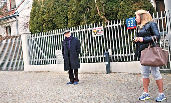 Premier Buzek wspiera chorą Korę
