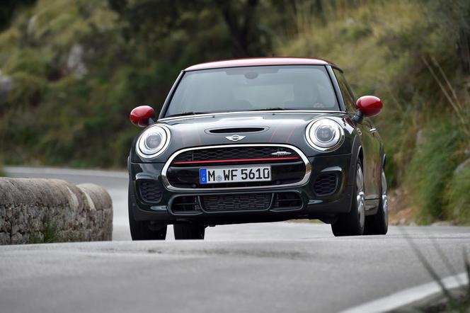 2015 MINI John Cooper Works