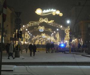 W Warszawie sypnęło śniegiem. Tak wygląda stolica w zimowej odsłonie!