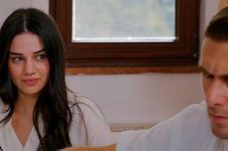 Miłość i nadzieja, odcinek 277: Bahar okłamie Kuzeya w sprawie ich wspólnej nocy! Cavidan będzie dumna z córki - ZDJĘCIA