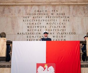 Nowi policjanci zasilili szeregi śląskiej policji! Wśród nich osiem policjantek