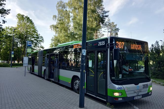 Autobusem na plażę CRS Ukiel. Kursy od rana do wieczora