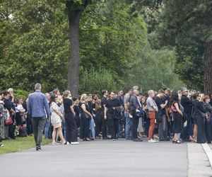 Pogrzeb Joanny Kołaczkowskiej. Tłumy żegnają wybitną artystkę kabaretową