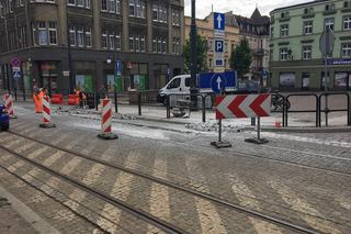 Trwa naprawa torowiska na Wybickiego w Grudziądzu