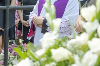 Gdańsk: Skandaliczne zachowanie księdza na pogrzebie